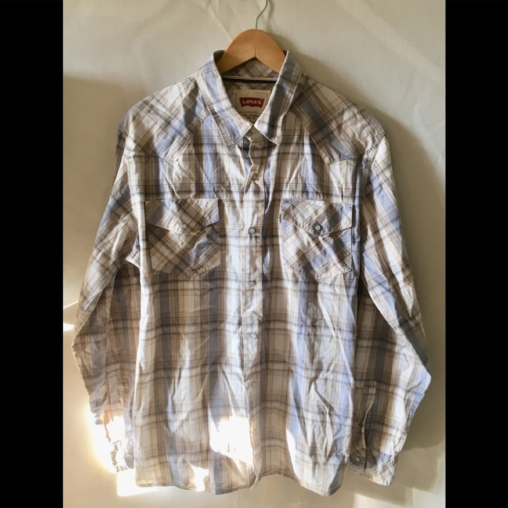 Levi’s Button Front Shirt Size Large
